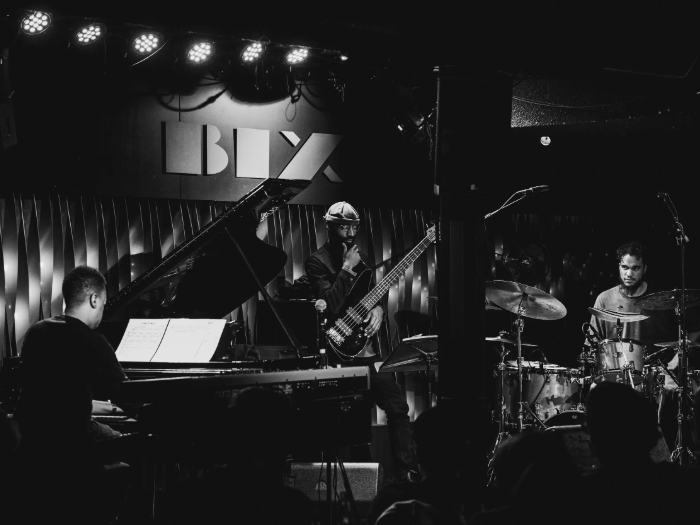 Supersonic Trio performing